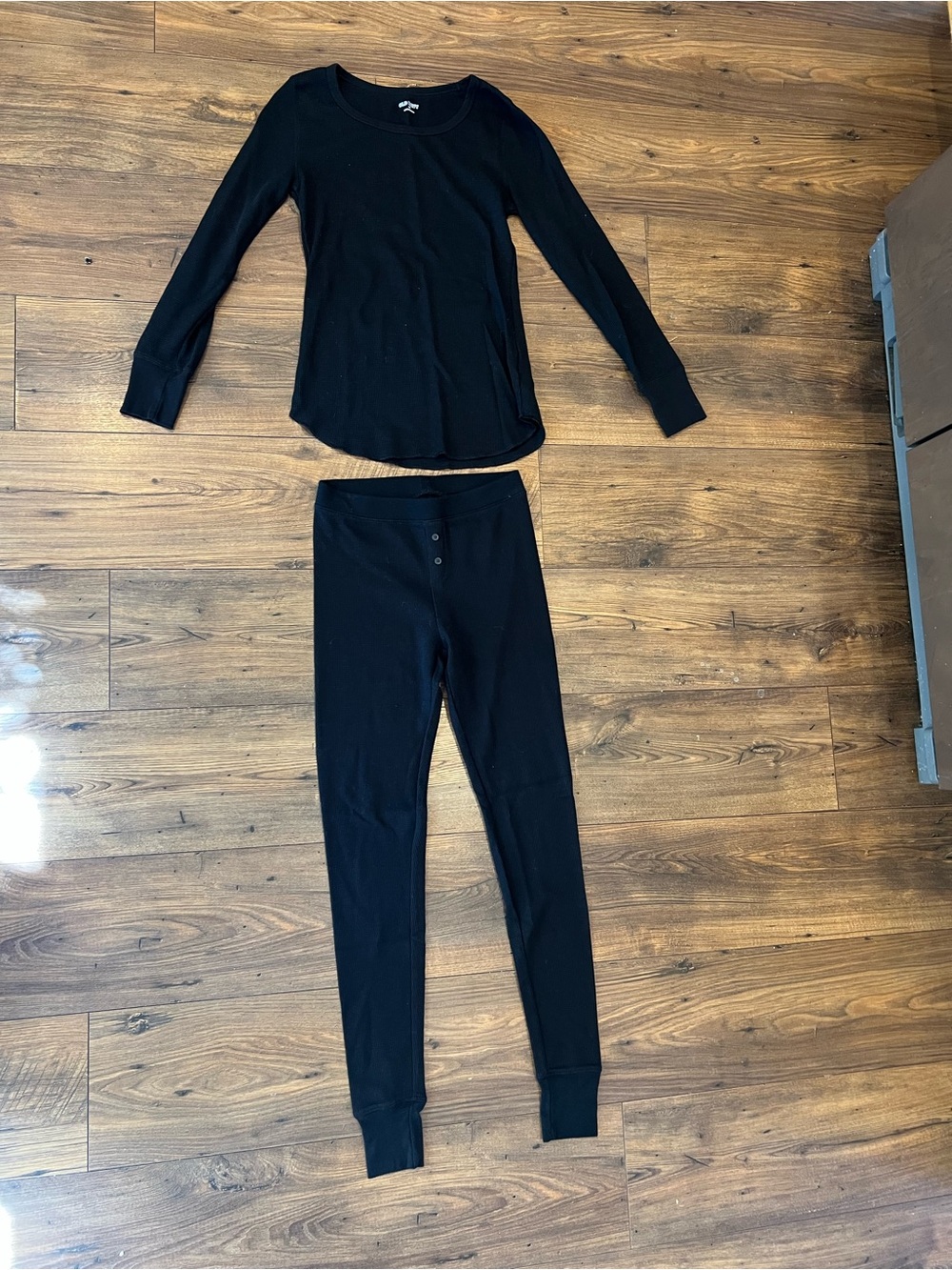Old Navy Women's Black Thermal Long Sleeve Top and Bottom Set